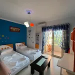 Horizon - Sea & Mountain View -modern & Spacious Lejlighed
