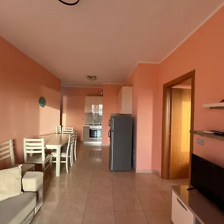 Horizon Apartments - Sea & Mountain View -Modern & Spacious Stay