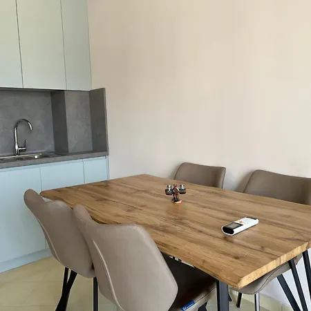 דירה Horizon Apartments - Sea & Mountain View -Modern & Spacious Stay *