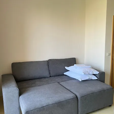 Horizon Apartments - Sea & Mountain View -Modern & Spacious Stay דירה אוריקום