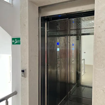 Horizon Apartments - Sea & Mountain View -Modern & Spacious Stay דירה