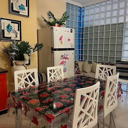 Horizon Apartments - Sea & Mountain View -Modern & Spacious Stay דירה *