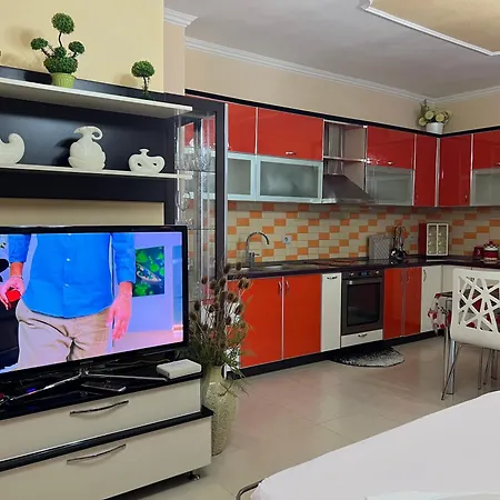 דירה Horizon Apartments - Sea & Mountain View -Modern & Spacious Stay אוריקום