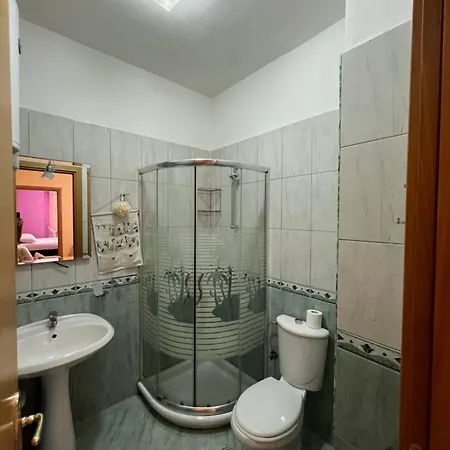 Horizon Apartments - Sea & Mountain View -Modern & Spacious Stay